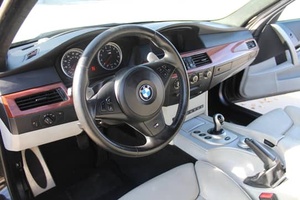 BMW M5 d'occasion 2006, conduite à gauche/droite - Product Image 2