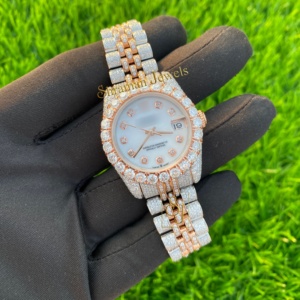 Dames Sport <span class=keywords><strong>White</strong></span> Iced Out Horloge Met Grotere Diamanten Moeder Parel Wijzerplaat Roestvrij Staal Band Hiphop Stijl Geschenkcollectie - Product Image 6