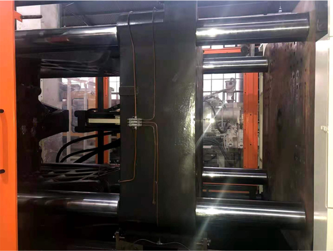Eva Injection Molding Machine Kclka EM 650 650 Ton Machine De Moulage ...