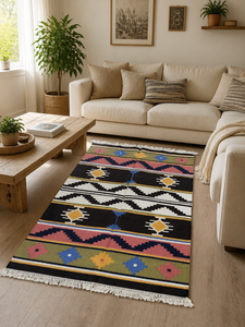 Tapis de couloir Kilim en coton fait main, tapis de sol traditionnel Dhurrie du sud-ouest avec franges à pompons blancs pour salon - Product Image 2