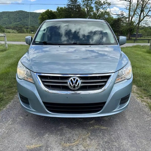 Auto Usado de Calidad a Precio Accesible, Volkswagen Routan SE 2010, Volante a la Izquierda - Product Image 1