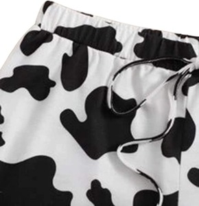 Pantalones cortos de mezclilla entrecruzados de cintura alta para mujer Pierna recta elástica con puños crudos y pantalones cortos de algodón con estampado lavado - Product Image 3