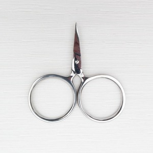 Venta caliente de calidad superior de acero inoxidable Mini lindas tijeras de bordado de 2,5 pulgadas con bucles de dedo grande Pequeñas tijeras de plata - Product Image 1