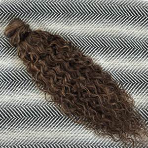 Extensiones de Cabello Humano con Cola de Caballo Rizada y Ondulada, Color Marrón Oscuro y Caramelo # Estilo de ondas de agua 2/10 - Product Image 3