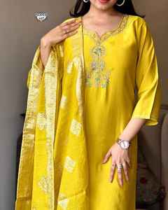 Traje Salwar Kameez de Color amarillo de calidad superior de Venta caliente Ropa de boda tradicional india para mujeres Directo de Pakistán - Product Image 4