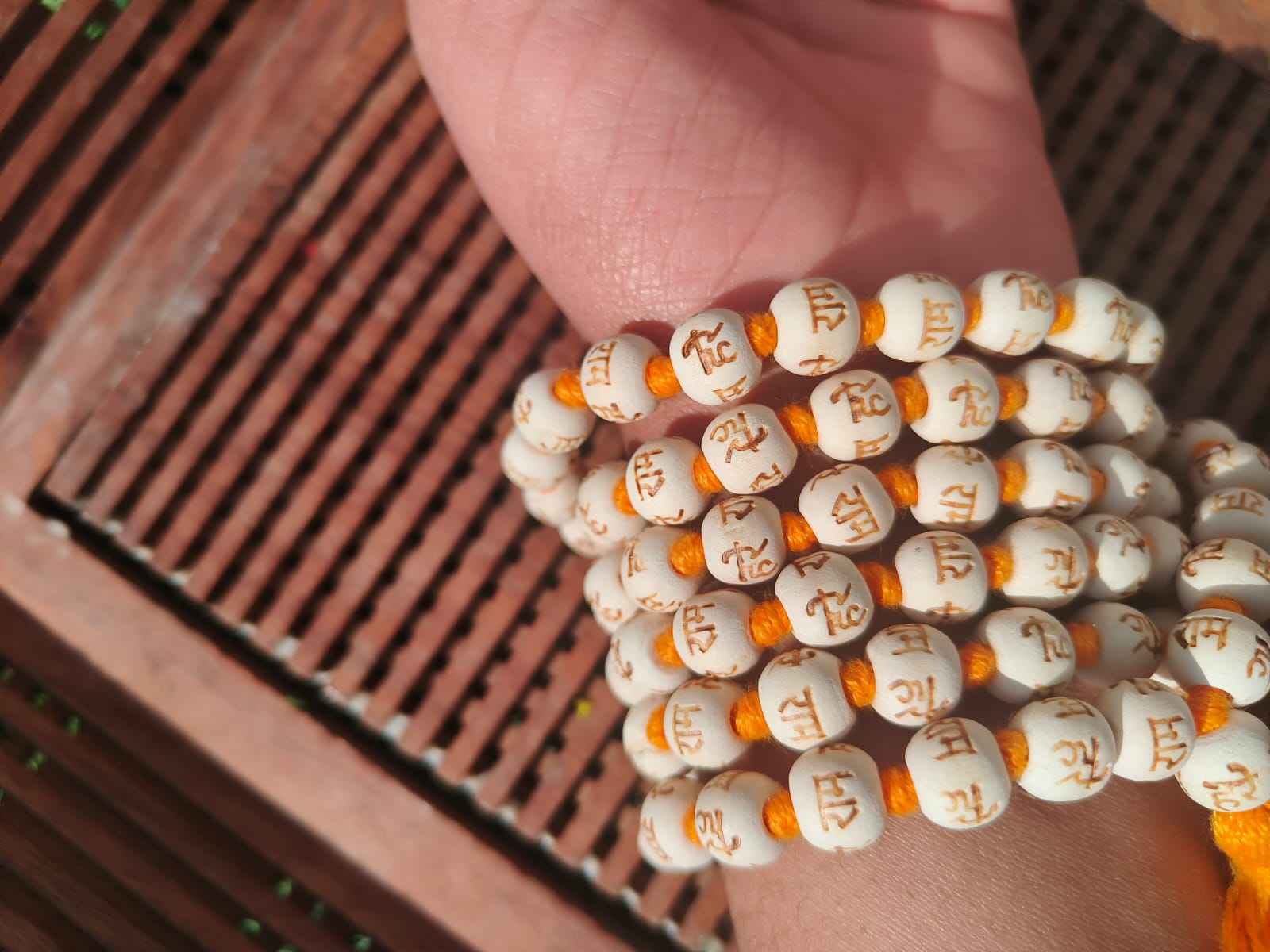 สีน้ำตาล