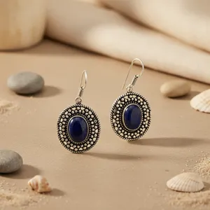 Boucles d'oreilles pendantes géométriques tendance en argent 925 vintage avec serti clos en lapis-lazuli pour femme, idéales pour un mariage - Product Image 1