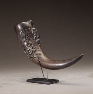 Corne à boire Viking festive fabriquée à la main pour l'hydromel et la bière parfaite pour les fêtes de Noël et les acclamations des fêtes - Product Image 1