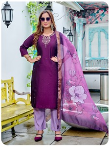 Traje de Seda Rangoli de Diseñador con Interior y Dupatta Digital, Ropa Étnica Multiusos para Fiestas, Bodas y Uso Casual - Product Image 3