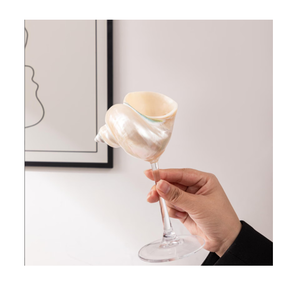 Verres à vin uniques en forme de coquillage idéaux pour les restaurants de fruits de mer et les événements nautiques - Product Image 1