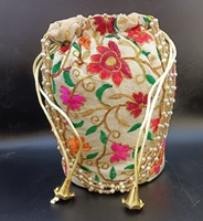 Sac de conservation du lait maternel Potli pour femmes, ethnique, doré, flexible, réglable, avec poignée en perles, accents floraux, fermeture à cordon, écologique