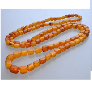 Collier MICCI Fashion en acier inoxydable plaqué or 18 carats, sans ternissement, avec pierre naturelle rouge vintage et résine délicate pour femmes - Product Image 2