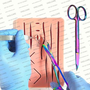 Tijeras de punto de sutura Premium de 14cm | Instrumento quirúrgico con revestimiento de titanio arcoíris con gancho delicado de Vaslcare - Product Image 4