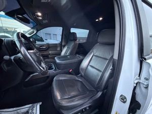 CAMIONETA PICKUP SILVERADO 1500 RST 2020 USADA EN BUEN ESTADO, MOTOR AUTOMÁTICO DE 8 VELOCIDADES, MOTOR V8 DE 5.3L Y 355 HP, VEHÍCULO DE COMBUSTIBLE FLEXIBLE - Product Image 6