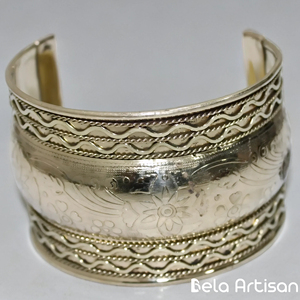 Bracelet de manchette en laiton artisanal vintage fait à la main en forme de fruit large bijoux élégants pour les fêtes acheteurs en gros bienvenue - Product Image 4
