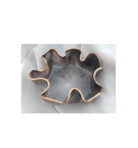 Bol de service en résine adapté aux maisons de luxe modernes ajoutant une touche décorative artistique aux espaces de cuisine - Product Image 1