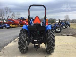 Tractor New Holland WorkMaster 50 4WD - Product Image 6
