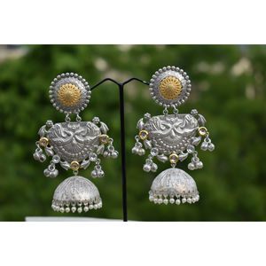 Boucles d'oreilles créoles en laiton aspect argent, design traditionnel, faites à la main, grandes, pour filles et femmes - Product Image 3