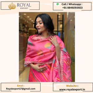 Con un hermoso conjunto de traje pesado decorado con intrincado bordado a mano con pantalones a juego y bordado Dupatta - Product Image 4