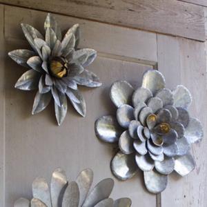 Ensemble de décoration murale suspendue de fleurs en métal galvanisé de luxe Design élégant de fleurs en métal pour la décoration intérieure - Product Image 2