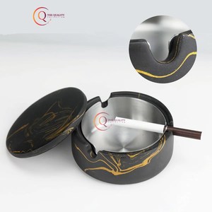 Cendrier en métal coupe-vent unique pour la maison, les bars, les hôtels et les restaurants en Offres Spéciales. - Product Image 3