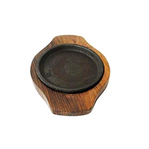 Assiette Sizzler en fonte faite à la main avec socle en bois Assiette Sizzler taille et forme personnalisées Assiette Sizzler - Product Image 4