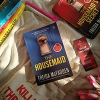 The Housemaid Paperback Thriller Psikologis yang Menggenggam tentang Rahasia (Pasokan Grosir)
