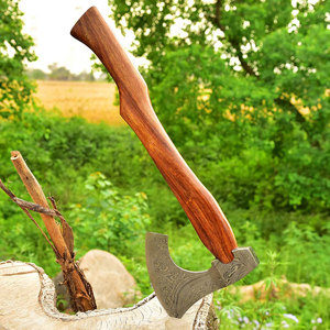Haches en acier Damas personnalisées avec une tête en acier à motif élégant et une poignée confortable, haches en acier Damas haut de gamme - Product Image 4