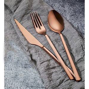 Juego de cubertería de Metal con mango plano y largo para boda, Set de cubertería y tenedor, color oro rosa, mate - Product Image 1