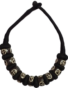 Conjunto de Joyería Bohemia Hecha a Mano con Cuentas de Hueso Chapadas en Oro, con Collar Gargantilla y Pendientes para Bodas - Product Image 1