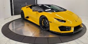 2017สำหรับแลมโบกินีรุ่น Huracan LP580-2 Gallardo พร้อมเบาะหนังพวงมาลัยซ้ายและกล้องด้านหลัง