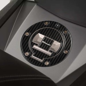 Adesivo Protettivo 3D in Resina Gel per Tappo Serbatoio Compatibile con BMW C400GT, Decalcomanie Moto per Decorazione Logo e Caschi - Product Image 1