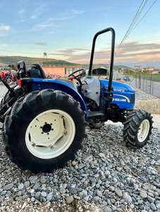 Meilleure vente de tracteur agricole New-Holland TT75 assez utilisé avec peu de carburant. - Product Image 5