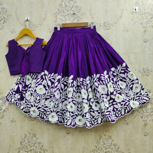 Shoryam Fashion – Nouvelle Arrivée : Lehenga Choli Longue pour Filles, Qualité Premium, Tendance Ethnique, Broderie Violette, Idéal pour Fêtes - Product Image 2