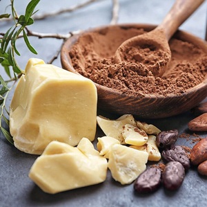 Beurre de cacao pur et cru pour la peau et les cheveux | Fournisseur en vrac pour les cosmétiques, les savons et les soins de la peau de bricolage | OEM/marque privée disponible - Product Image 4