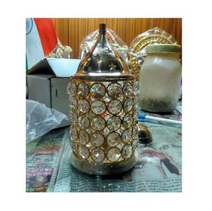 Bougeoir en laiton poli de qualité supérieure avec des motifs complexes pour rehausser l'ambiance des intérieurs de salon avec charme - Product Image 4