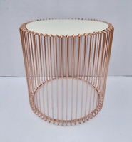 Tables basses modernes avec structure en fil de fer, durables, écologiques, design traditionnel, plateau robuste, entretien facile, meubles de salon