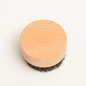 Brosse à barbe en bois MORGANS INDUSTRIES avec poils naturels, design écologique et adapté aux voyages, pour le soin des poils du visage - Product Image 3