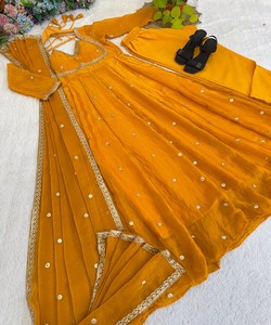 Robe de mariée en coton brodé de sequins satinés FENDY DESIGNER, avec dupatta, séchage rapide, prix de gros - Product Image 4