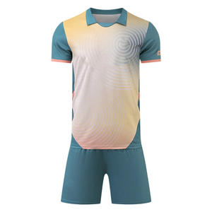 Uniformes de football Streetgrace OEM personnalisés pour les équipes Tissu respirant avec options d'impression de logo de marque privée - Product Image 1
