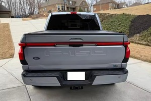 SUPER PROPRE 2022 FO-RD F-150 LIGHTNING PLATINUM PRÊT À ÊTRE EXPÉDIÉ - Product Image 2