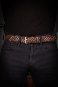 Cinturones trenzados de cuero genuino de alta calidad para hombres 2025 logotipo personalizado cinturón tejido informal marrón para hombres patrón de tejido al por mayor OEM - Product Image 2