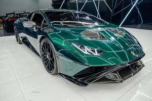 Ventes chaudes 2025 LP 640 4 STO Turbo RWD Coupé avec jantes R20, intérieur foncé, sièges en cuir - Product Image 4