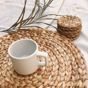 Napperons en forme de fleur en jacinthe d'eau du Vietnam Jacinthe d'eau Tapis de jonc de mer Napperons ronds Napperon de dîner décoratif - Product Image 1