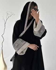 ชุดอาบายะผู้หญิงแบบยาวสไตล์ดูไบ ผ้าไหมปักลายหรูหรา ป้องกันรอยยับ สีสั่งทำได้ ผลิตด้วยมือ สำหรับผู้ใหญ่ ขายส่ง - Product Image 4