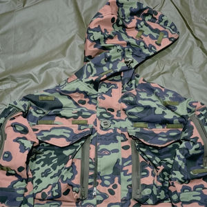 Chaqueta de Caza de Invierno para Hombre Kelvin Personalizada, Chaqueta de Plumón Impermeable de Camuflaje de Tejido Softshell para Deportes al Aire Libre - Product Image 5