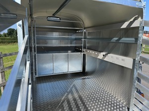 Remolque de transporte de ganado al por mayor Remolque de ganado y ovejas de gran oferta con chasis fuerte y precio de fábrica - Product Image 5