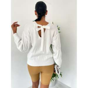 Pull en tricot pour femme avec détail complexe au dos - Modèle 848 - Product Image 3