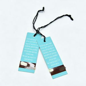 Etiquetas colgantes de papel reciclado ecológicas con estampado en lámina dorada, tarjeta de papel impresa personalizada para ropa, regalos y empaques de marca - Product Image 5