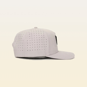 Gorra de golf al por mayor de fábrica con logo personalizado, 5 paneles, perforaciones láser, ojales de ventilación, gorra snapback casual ajustable, Vietnam - Product Image 4